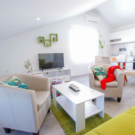 Studio Apartman Sky Ровинь Экстерьер фото